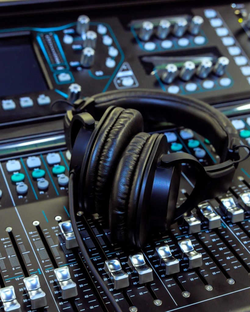 On-time AV equipment delivery and professional setup in Dubai